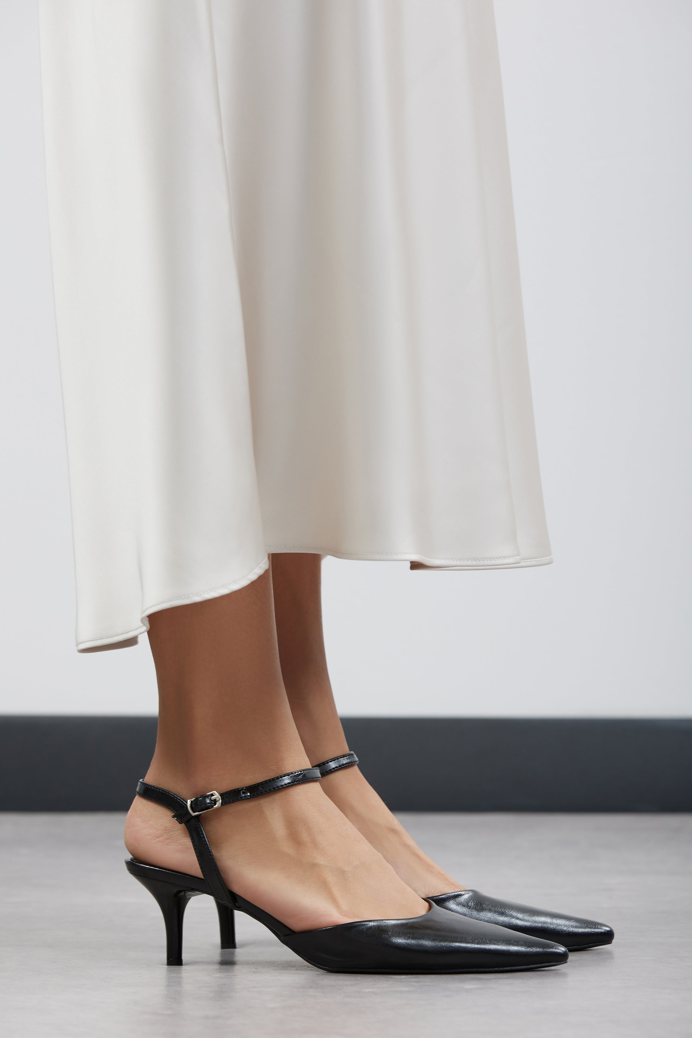 Kadın İnce Topuklu Ayakkabı Lina - Siyah