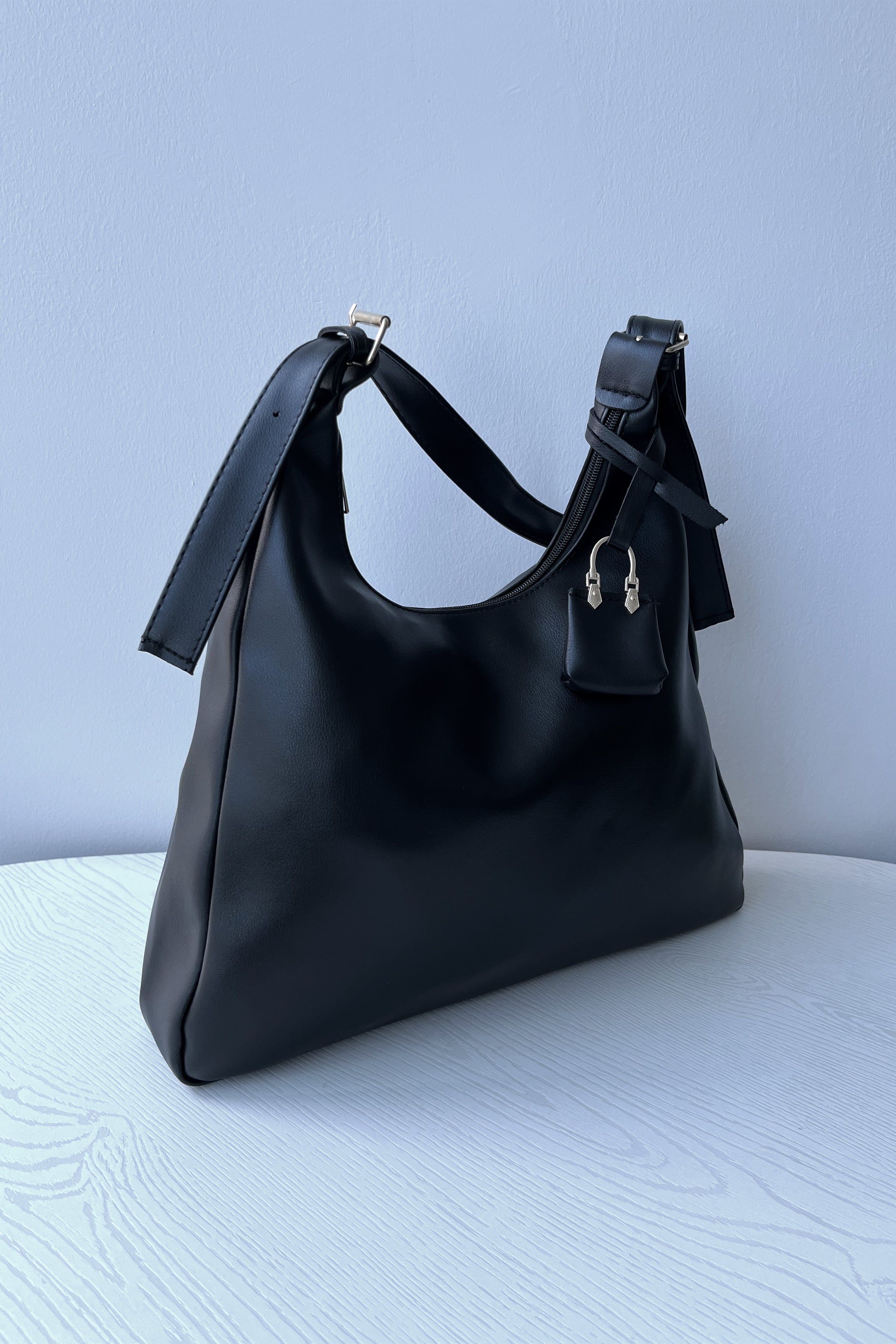 Büyük Modern Hobo Kadın Çanta | Esila - Siyah