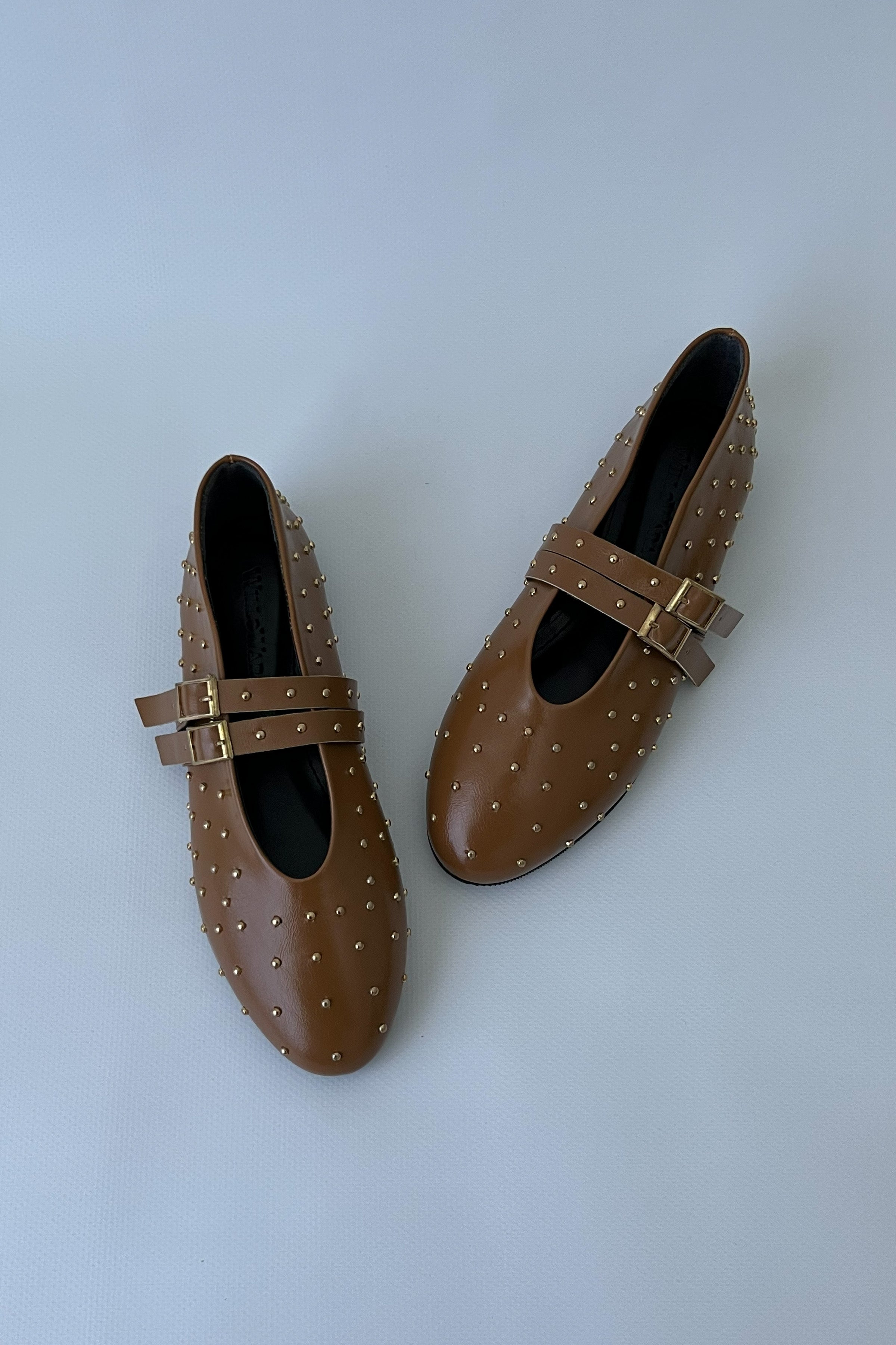 Kadın Zımbalı Çift Tokalı Babet Nora - Taba